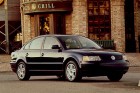 2004 VOLKSWAGEN PASSAT GLS 