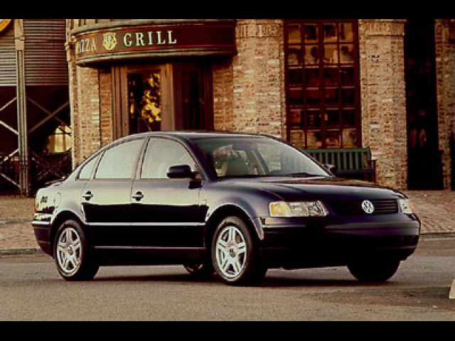 2004 VOLKSWAGEN PASSAT GLS