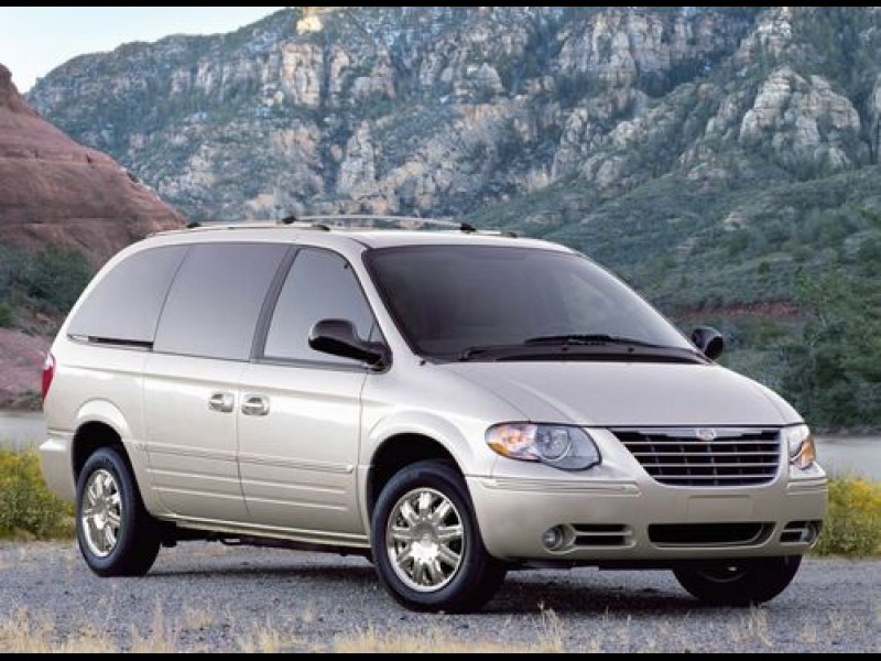 private sellers CHRYSLER 2002 CHRYSLER TOWN & COUNTRY LX CANTON, MI